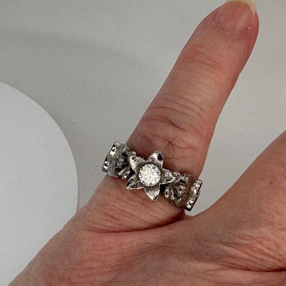 Rhinestone Floral Silver Ring 7